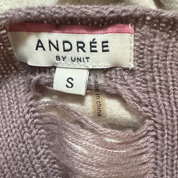 Andree Women's Gray Crew Neck Sweater - Picture 3 of 3